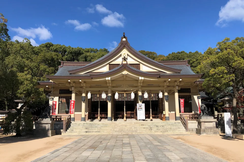 湊川神社の拝殿